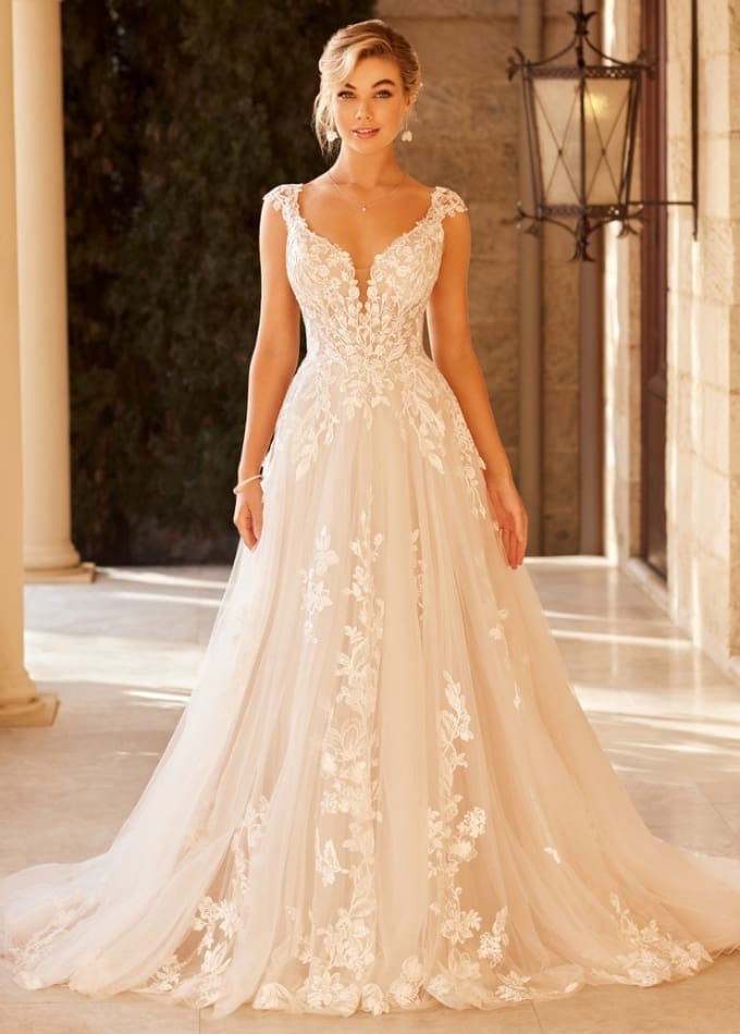white christmas dresses Luxurious Pearl Embroidered Wedding Dress Patricia Evita 4US/36FR/8UK / Milk / Yes main image 1